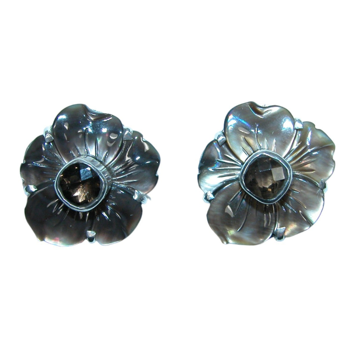 32257A Mother of Pearl Flower Earrings