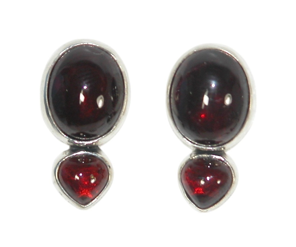 33022 Garnet Gemstone Sterling Silver Earring