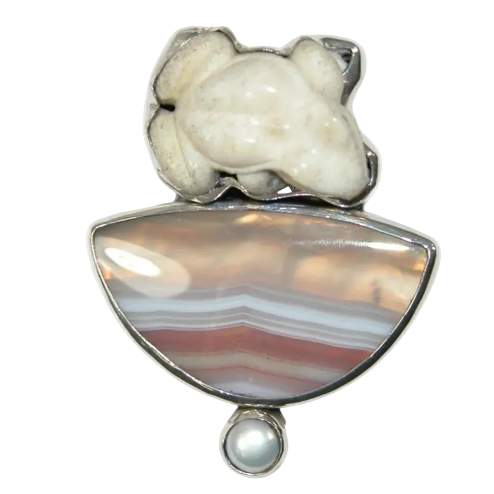 34176 Carved Frog, Agate Sterling Silver Pin / Pendant