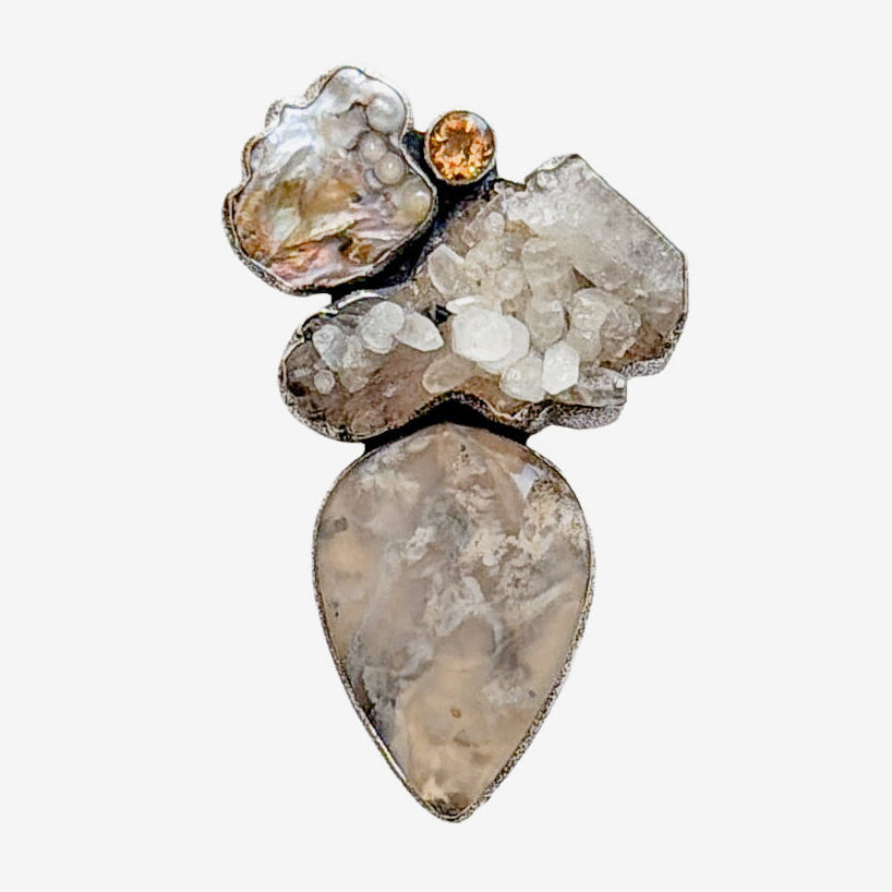 39638 Plume Agate, Crystal, Freshwater Pearl Pin / Pendant