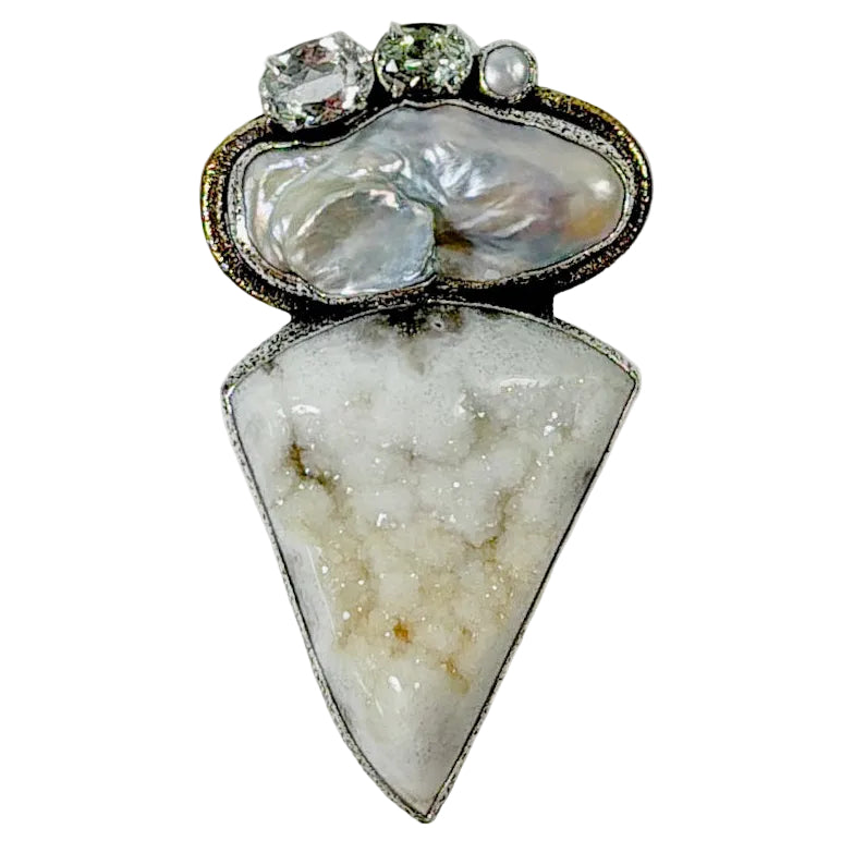 39656 Natural Agate, Freshwater Pearl Pin / Pendant