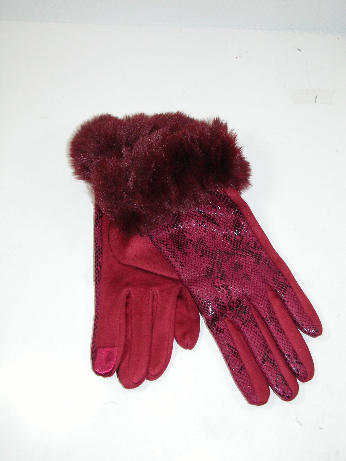 Burgundy Red Snakeskin Glove with Faux Fur Trim GF5100