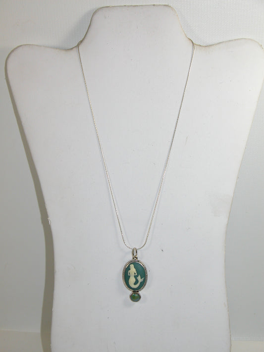 31353 Mermaid Cameo Seashell Hand Enameling Necklace