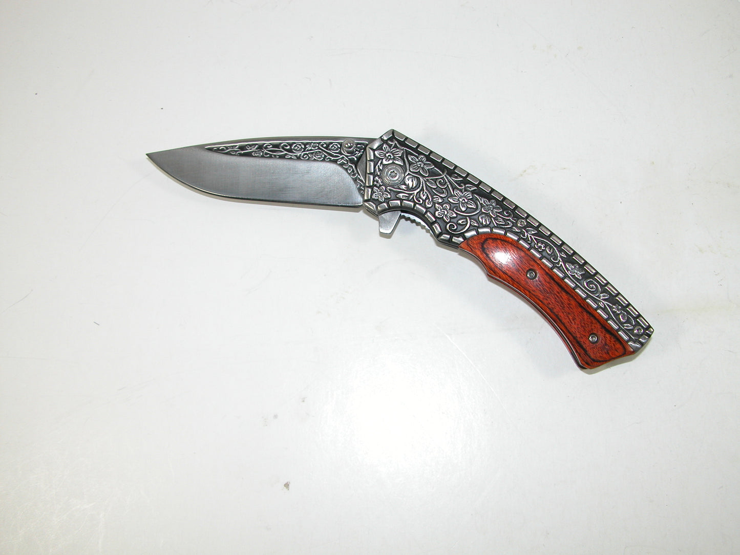Folding Knife Engraved Flowers GF3091