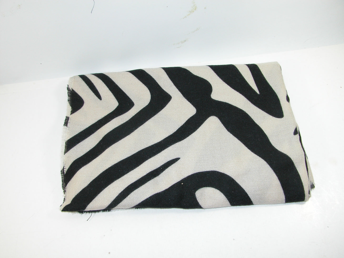 Zebra Stripe Scarf GF3152