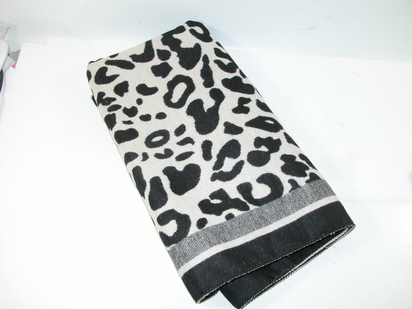 Black and Cream Pashmina Scarf GF3170