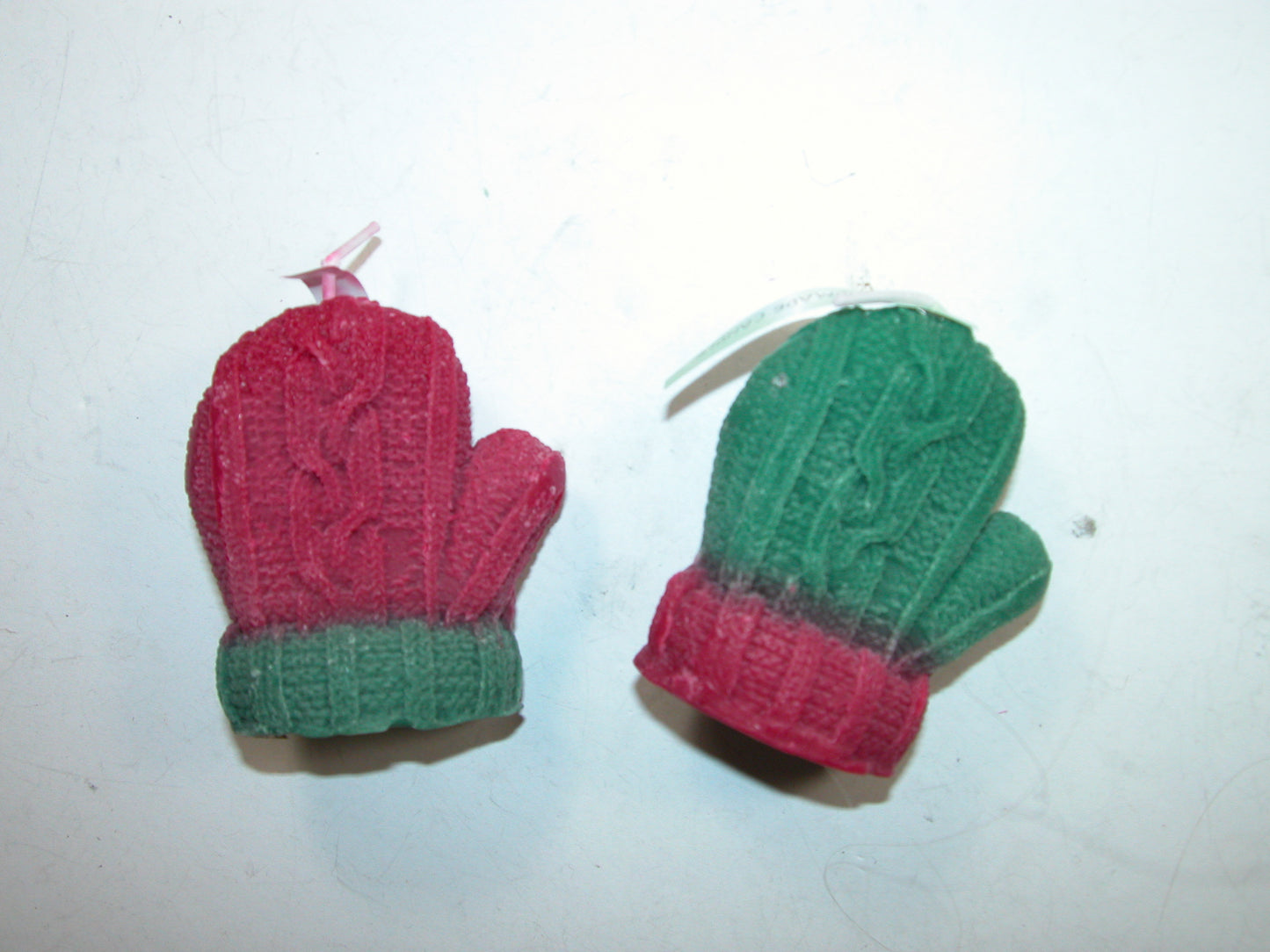 Christmas Mitten Candle GF1002