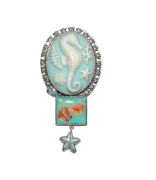 31007 Etched Seahorse Cameo with Blue Topaz