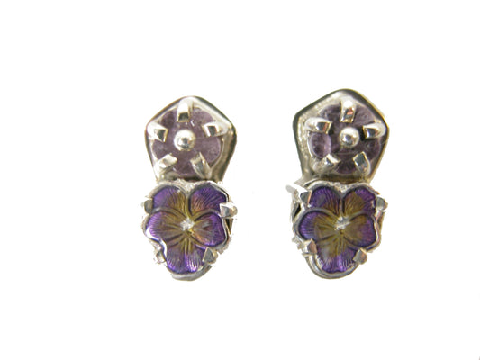 32185 Pansy Carved Flower Sterling Silver Earring