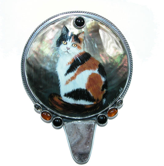 32333 Hand Painted Calico Cat Mother of Pearl Pin Pendant
