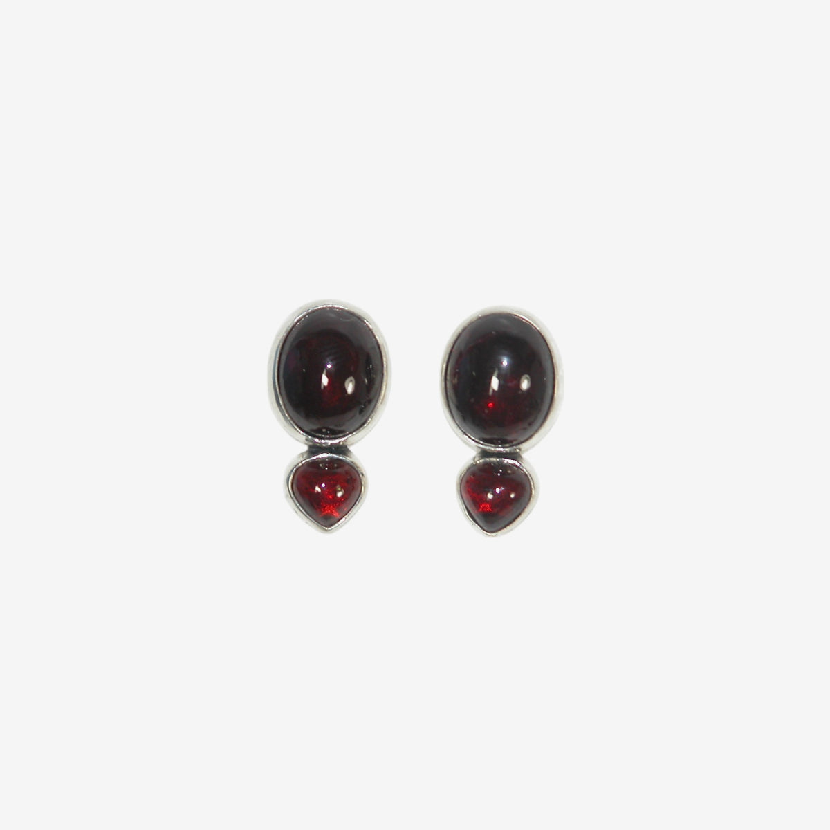 33022 Garnet Gemstone Sterling Silver Earring