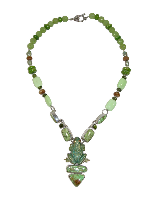 39596 Enamel Frog Gaspeite Sterling Silver Necklace
