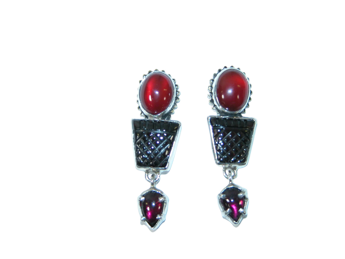 39622 Garnet and Carnelian Earrings set in Sterling Silver