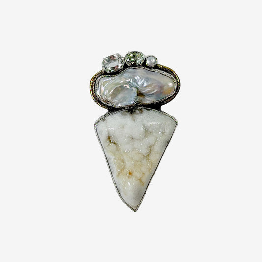 39656 Natural Agate, Freshwater Pearl Pin / Pendant