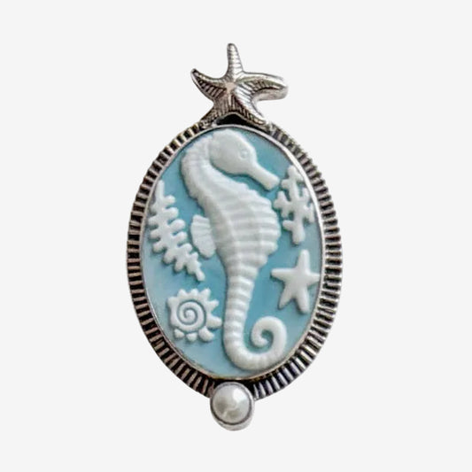 39686 Seahorse Cameo, Freshwater Pearl Pin / Pendant