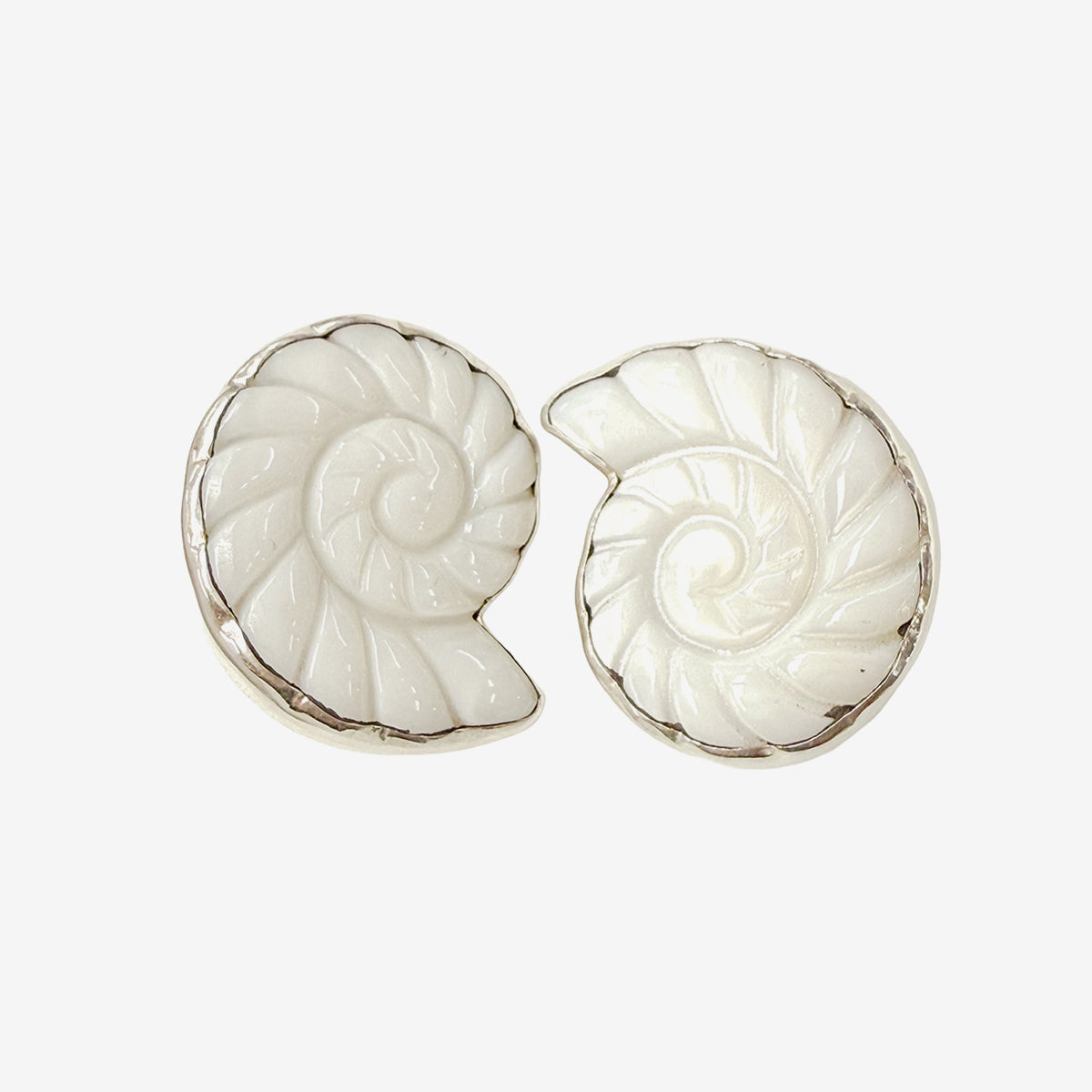 39817 Mother of Pearl Shell Earrings