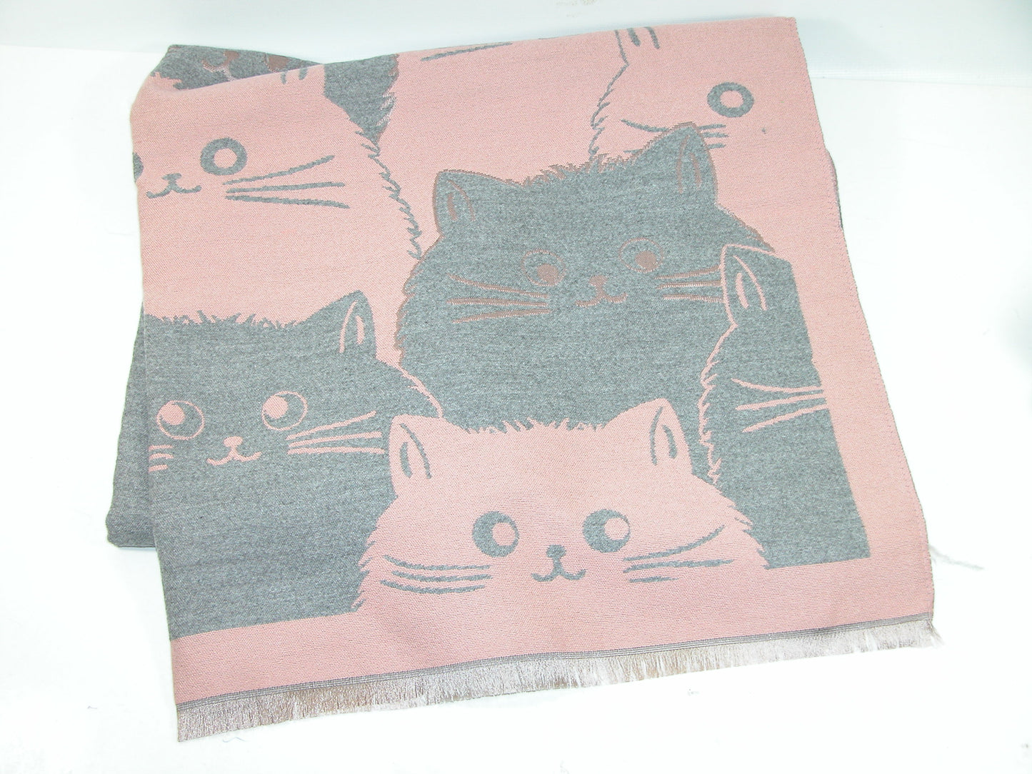 Cat Shawl 2 Tone Outline GF4745 Pink Grey