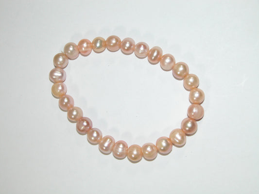 40069A Peach Freshwater Pearl Stretch Bracelet