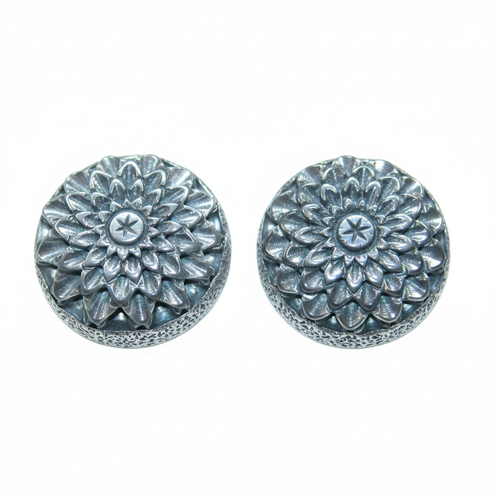 20845 Mother of Pearl Sterling Silver Earring