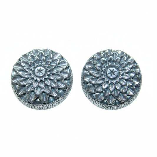 20845 Mother of Pearl Sterling Silver Earring