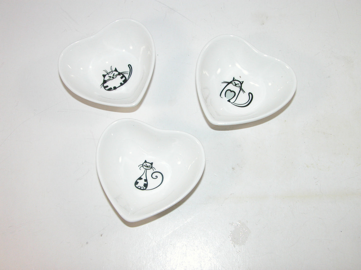 Cat Dish Heart GF3259