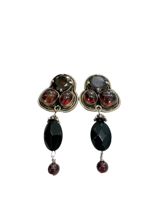 6702A Garnet, Black Onyx, Sterling Silver Earrings