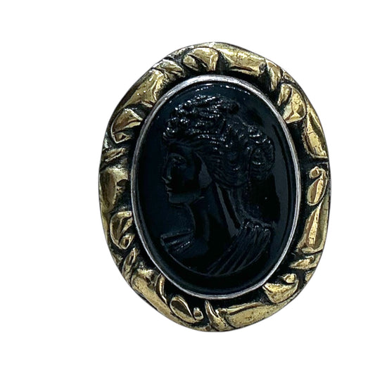 3685 Cameo Ring