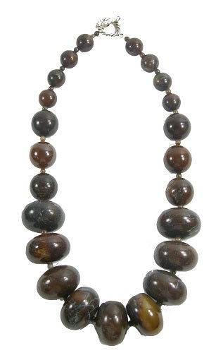 Soo Chow Jade Toggle Clasp Necklace