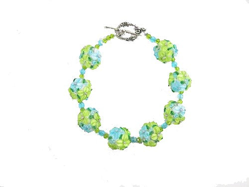 Green Floral Carved Glass Beaded  Toggle Clasp Bracelet
